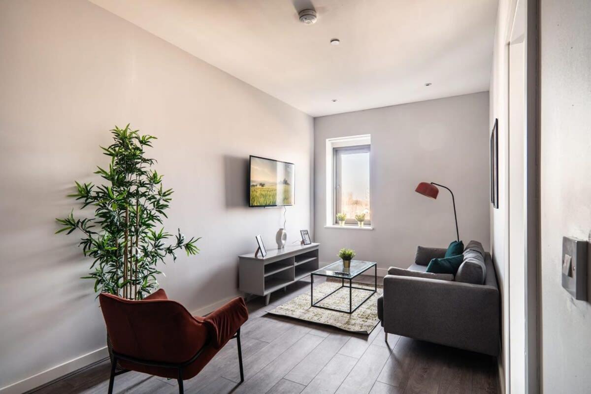 Modern & Spacious 2 Bed Apartment In Waterloo Liverpool Екстериор снимка